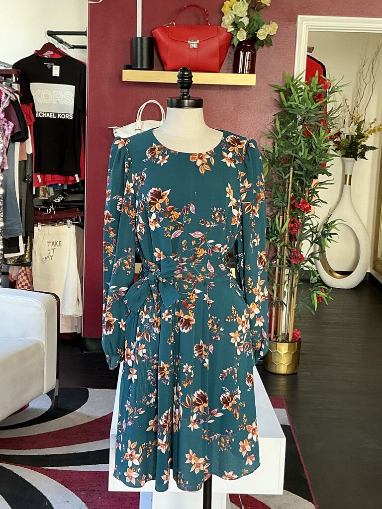 Eliza J Green w/ Orange Flowers L/S Dress – Maidenlane Designer Consignment