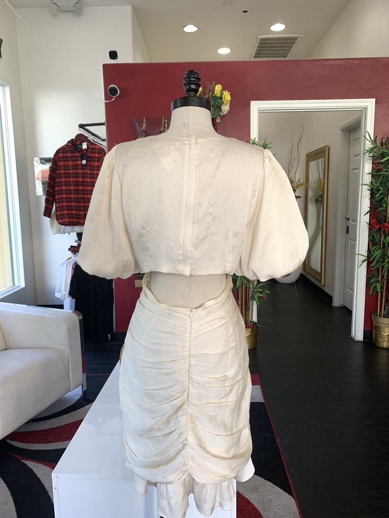 Astr Cream Gathered S/S Dress