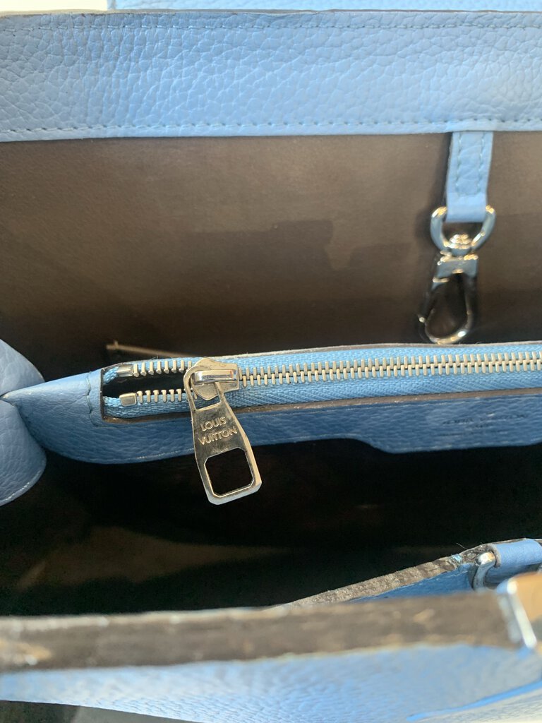 Louis Vuitton Blue Taurillon Capucines MM Shoulder Bag