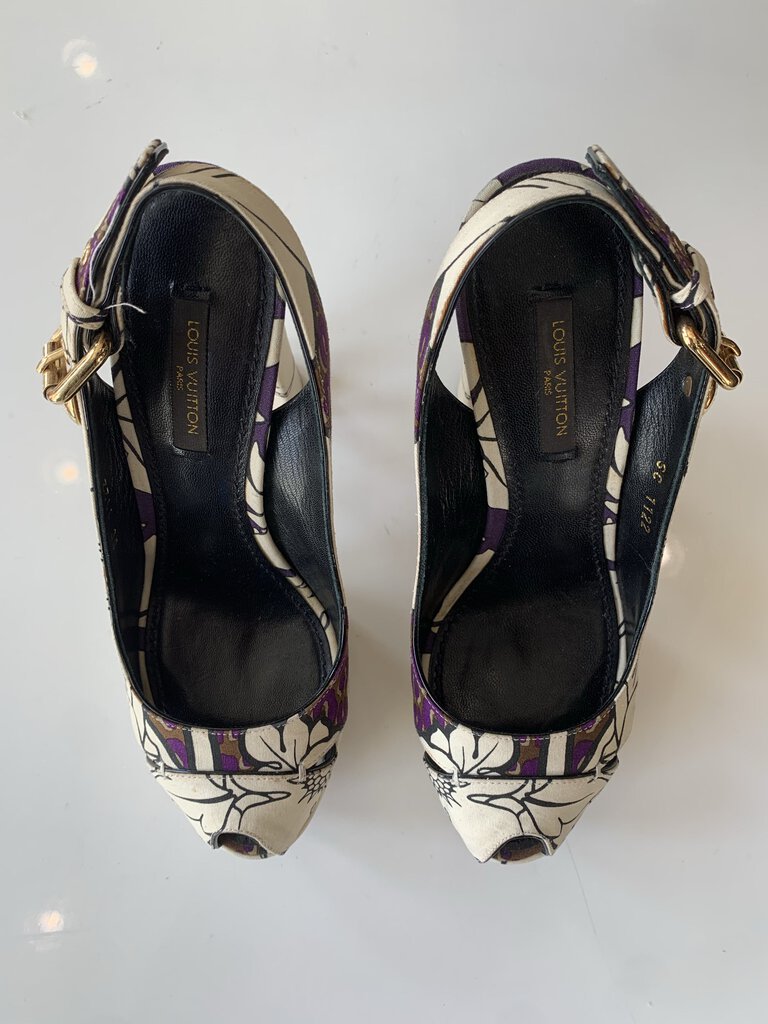 Louis Vuitton White Floral Pumps