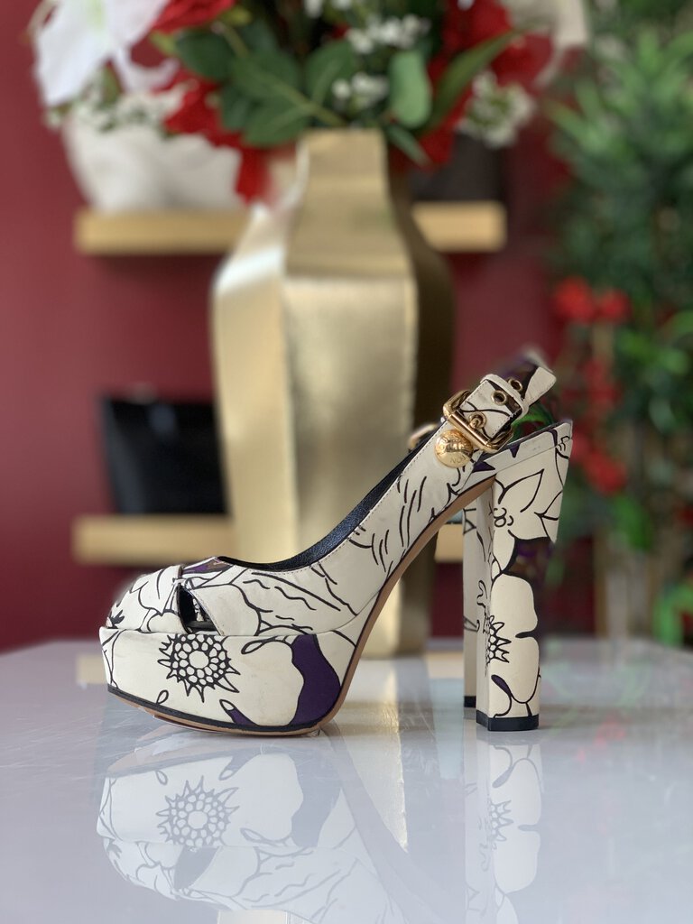 Louis Vuitton White Floral Pumps