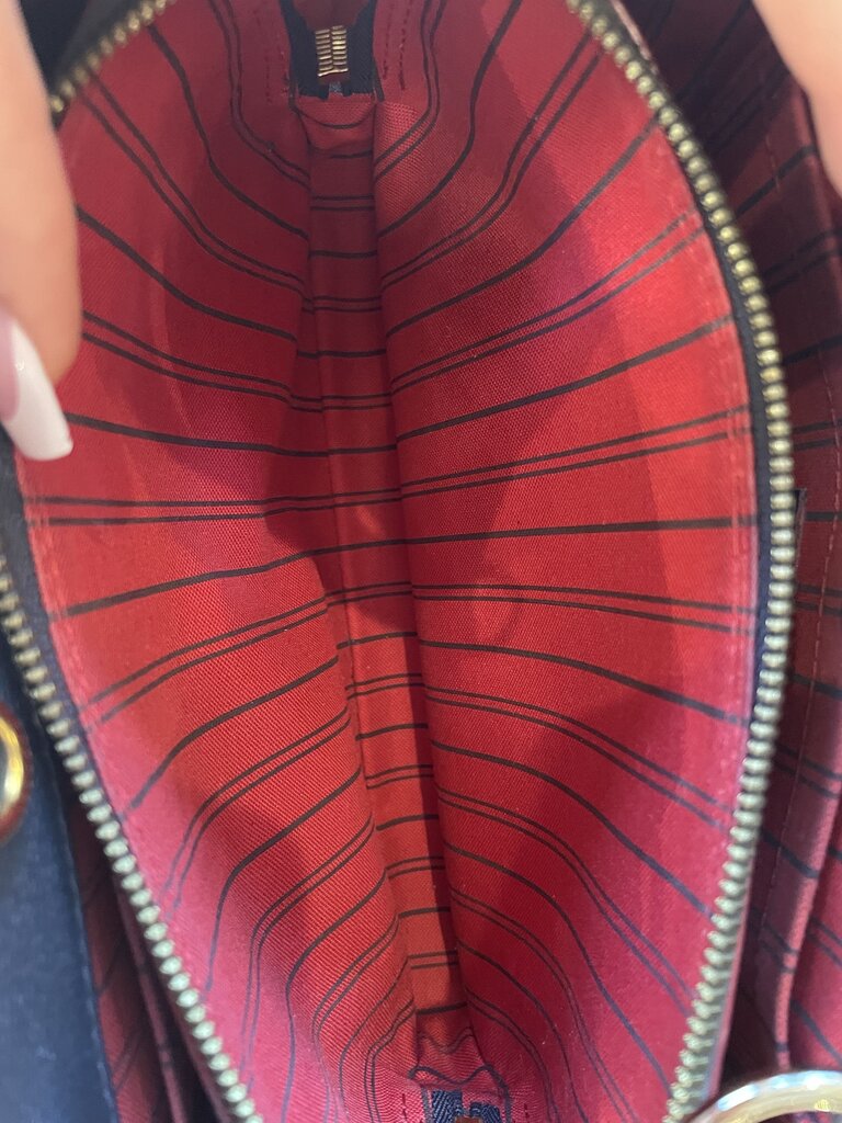 Louis Vuitton Navy Montaigne BB Bag