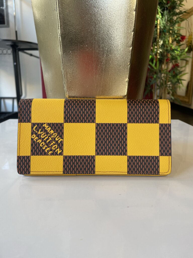 Louis Vuitton Damier Pop Portefeuille Brazza NM Wallet