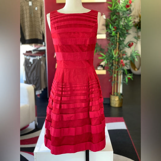 Trina Turk Red S/L Drezs