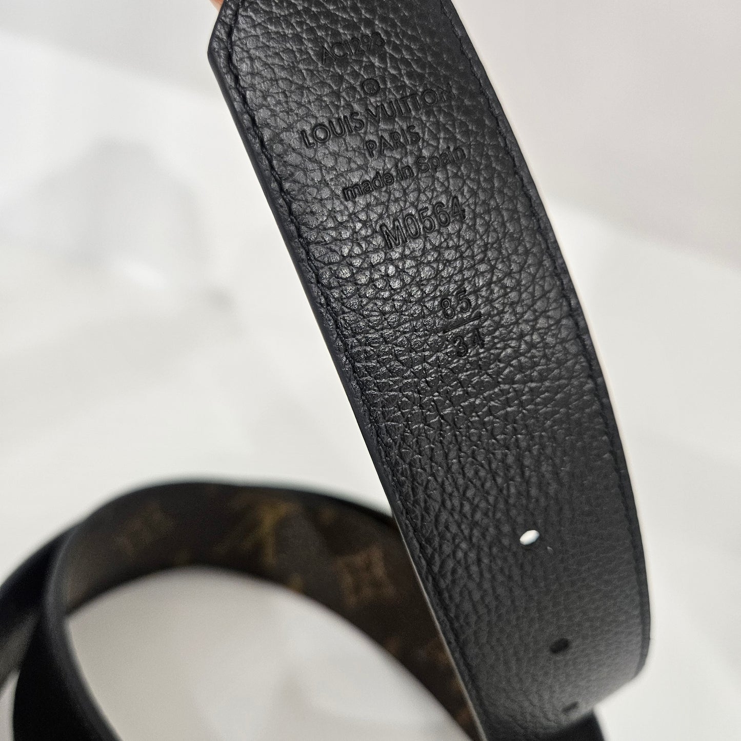 Louis Vuitton Monogram Circle LV Belt orig retail $895