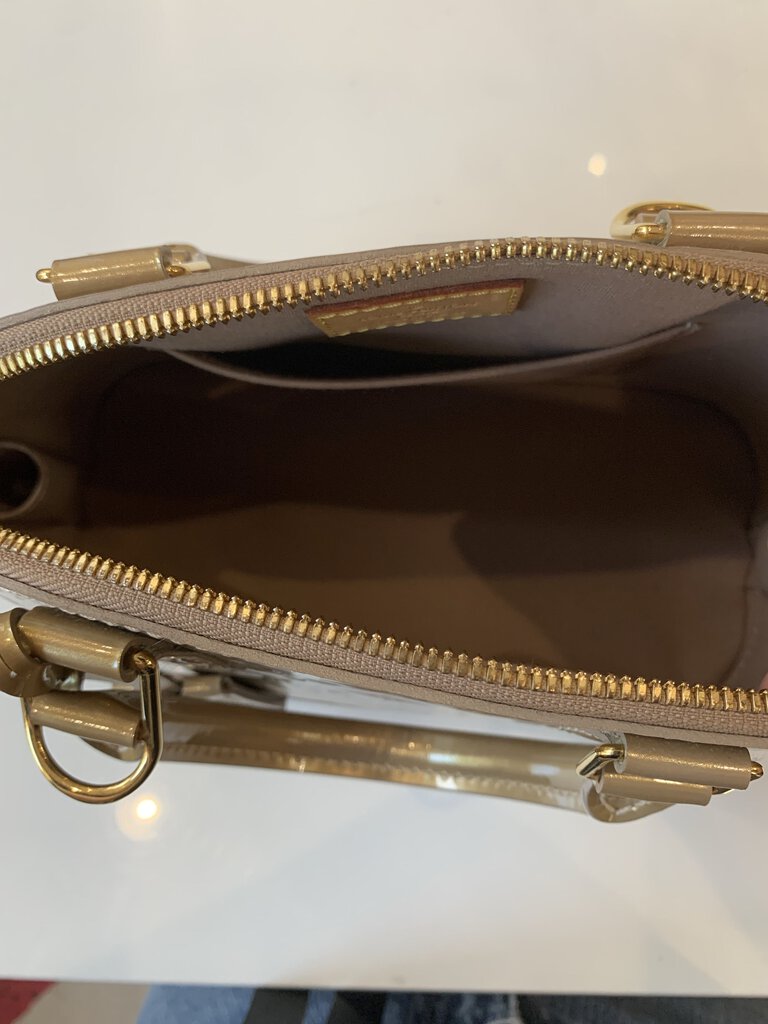 Louis Vuitton Vernis Alma Beige Handbag