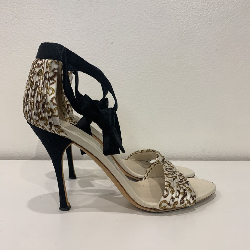 Gucci White Chain Print Satin Heels