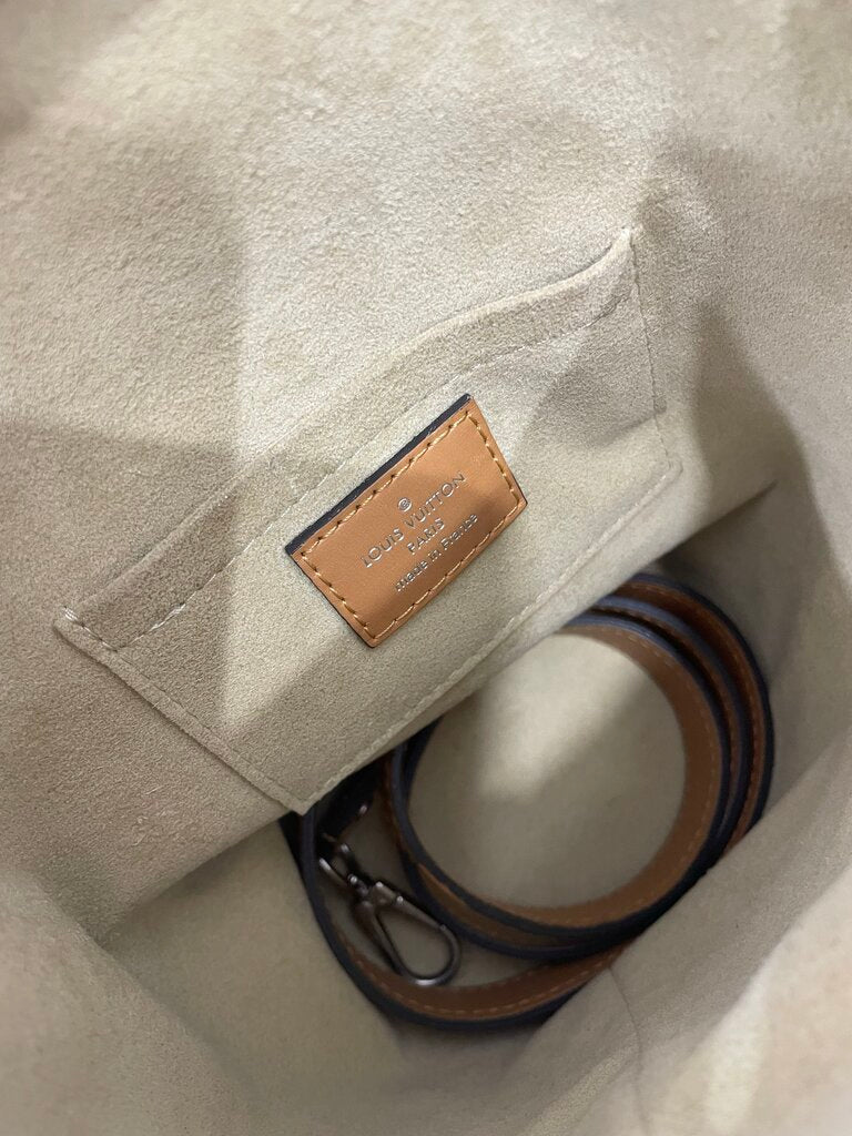 Louis Vuitton LIMITED EDITION TRANSFORMED MONOGRAM TIME TRUNK BAG